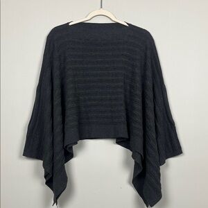 Lululemon Forward‎ Flow Women’s Poncho 
Gray OS